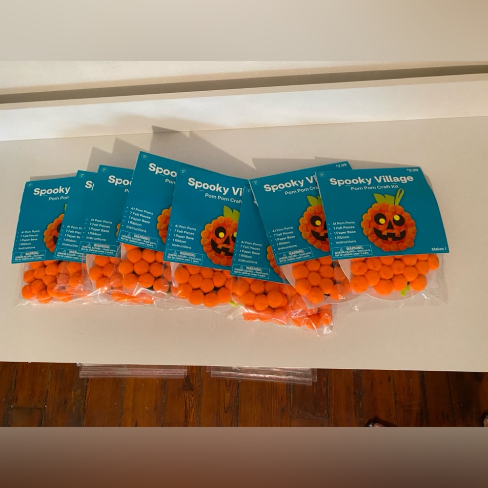 NWT Kids Party Supplies x 8 Pom Pumpkin Craft Kits Children Birthday 8 Sets NEW